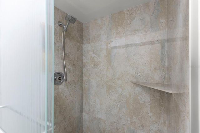 2836 QUAIL HOLLOW ROAD W, Clearwater, FL 33761