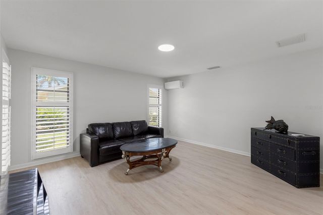 2836 QUAIL HOLLOW ROAD W, Clearwater, FL 33761