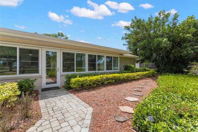 2836 QUAIL HOLLOW ROAD W, Clearwater, FL 33761