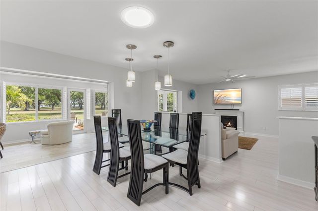 2836 QUAIL HOLLOW ROAD W, Clearwater, FL 33761