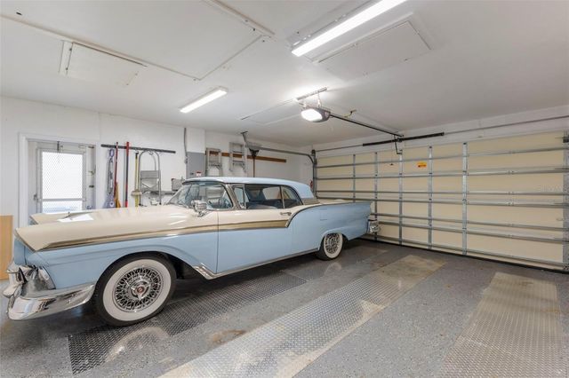 2836 QUAIL HOLLOW ROAD W, Clearwater, FL 33761