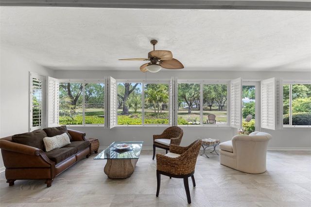 2836 QUAIL HOLLOW ROAD W, Clearwater, FL 33761