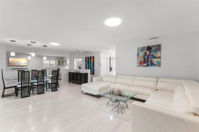 2836 QUAIL HOLLOW ROAD W, Clearwater, FL 33761