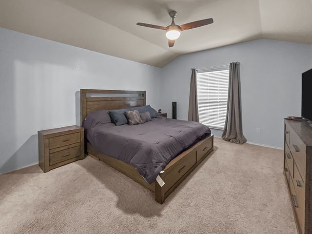 8828 King Ranch Drive, Cross Roads, TX 76227