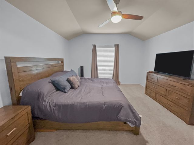 8828 King Ranch Drive, Cross Roads, TX 76227