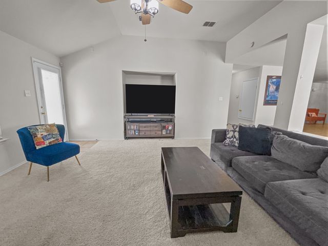 8828 King Ranch Drive, Cross Roads, TX 76227