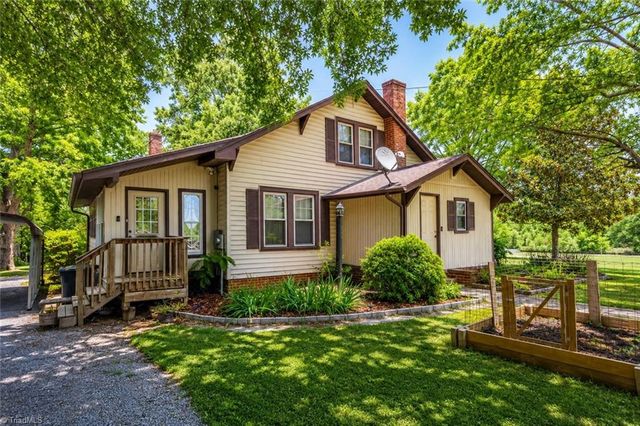 7384 Walnut Cove Road, Walnut Cove, NC 27052