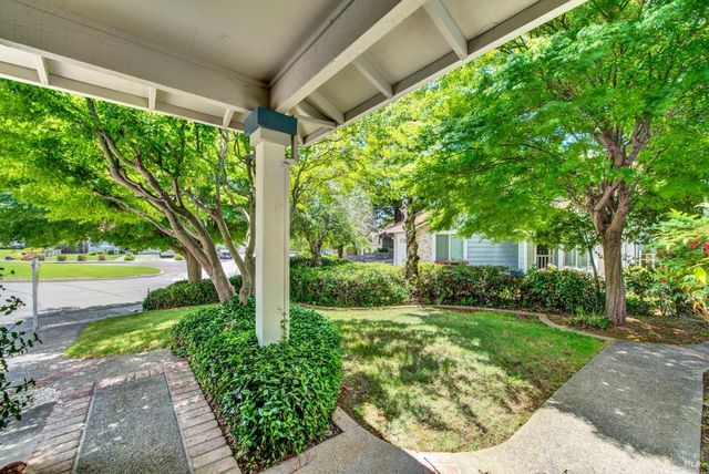 2469 Bay Hill Cir, Fairfield, CA 94534