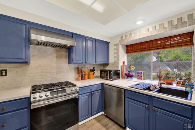 2469 Bay Hill Cir, Fairfield, CA 94534
