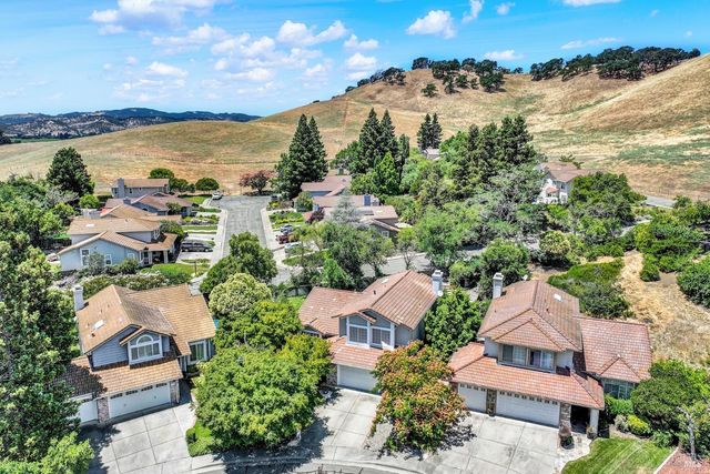 2469 Bay Hill Cir, Fairfield, CA 94534