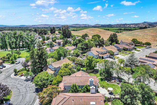 2469 Bay Hill Cir, Fairfield, CA 94534