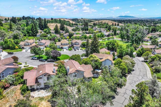 2469 Bay Hill Cir, Fairfield, CA 94534