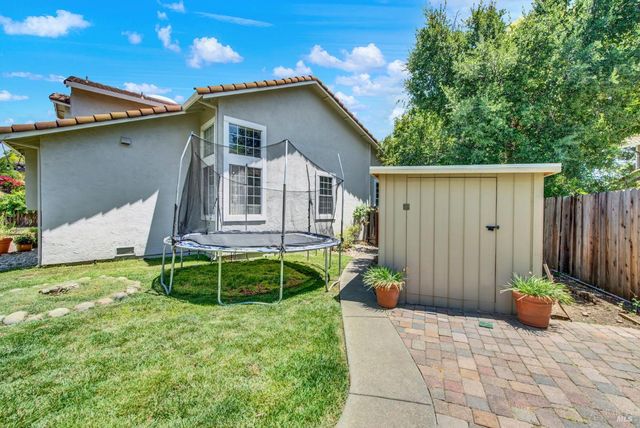 2469 Bay Hill Cir, Fairfield, CA 94534