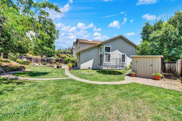 2469 Bay Hill Cir, Fairfield, CA 94534