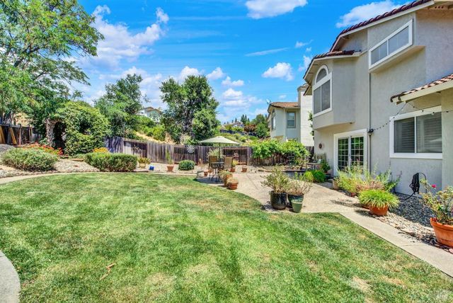 2469 Bay Hill Cir, Fairfield, CA 94534