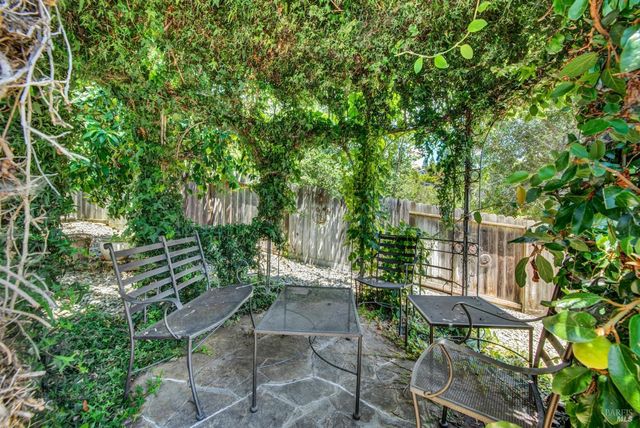 2469 Bay Hill Cir, Fairfield, CA 94534