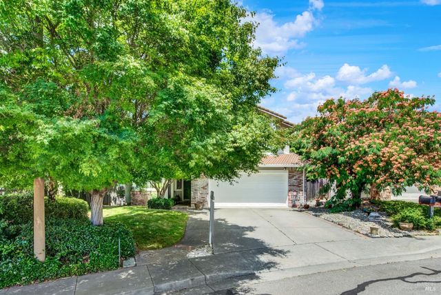 2469 Bay Hill Cir, Fairfield, CA 94534