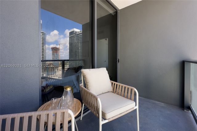 159 NE 6th St 3013, Miami, FL 33132