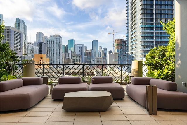 159 NE 6th St 3013, Miami, FL 33132