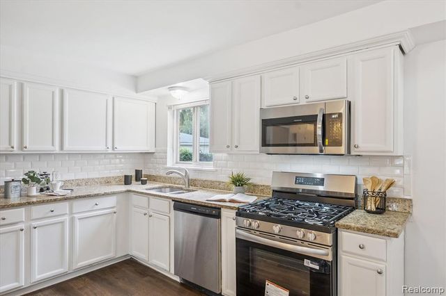 20830 Lantz Street, Clinton Township, MI 48035