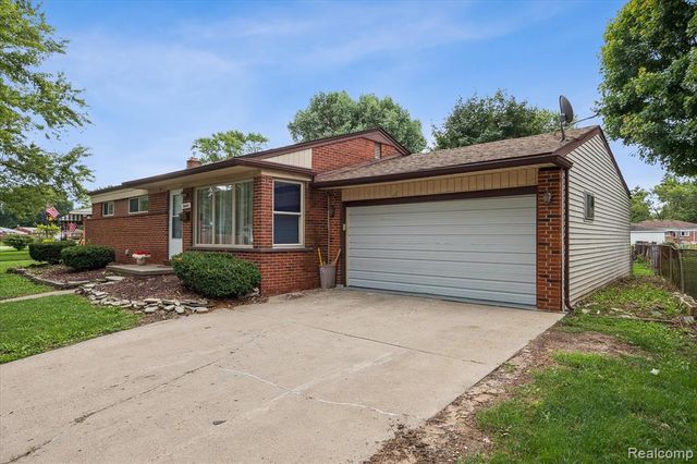 20830 Lantz Street, Clinton Township, MI 48035