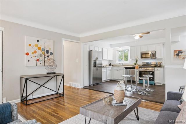 20830 Lantz Street, Clinton Township, MI 48035