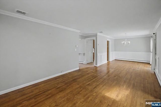 32 Highview Avenue, Woodcliff Lake, NJ 07677