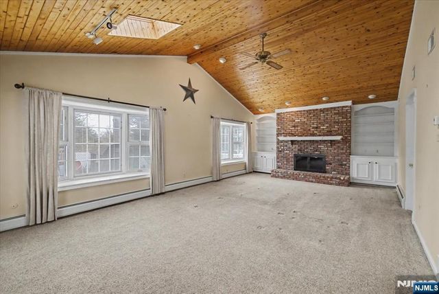 32 Highview Avenue, Woodcliff Lake, NJ 07677