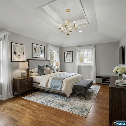 32 Highview Avenue, Woodcliff Lake, NJ 07677