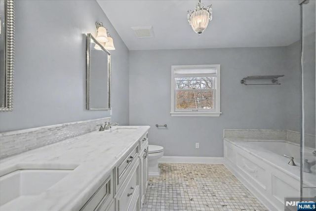 32 Highview Avenue, Woodcliff Lake, NJ 07677