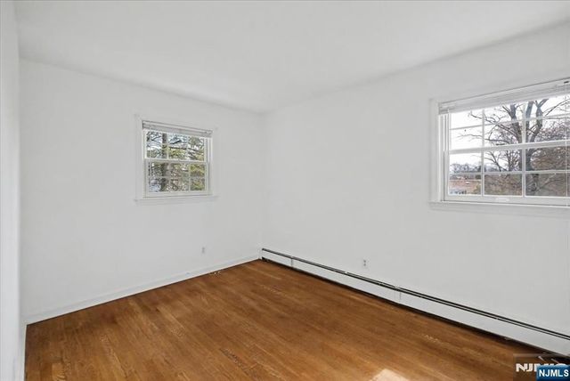 32 Highview Avenue, Woodcliff Lake, NJ 07677