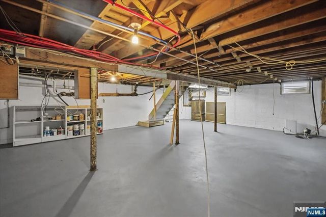 32 Highview Avenue, Woodcliff Lake, NJ 07677