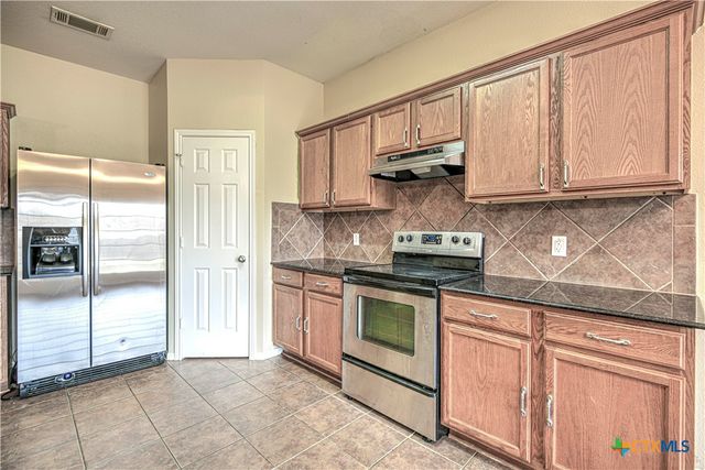 209 Crowfoot Drive, Harker Heights, TX 76548