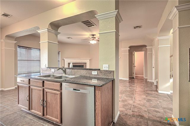 209 Crowfoot Drive, Harker Heights, TX 76548