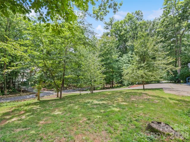 18 Bran Rick Lane, Arden, NC 28704