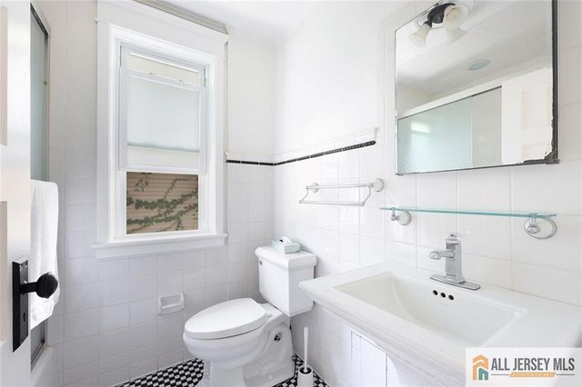 101 S 4th Avenue, Highland Park, NJ 08904