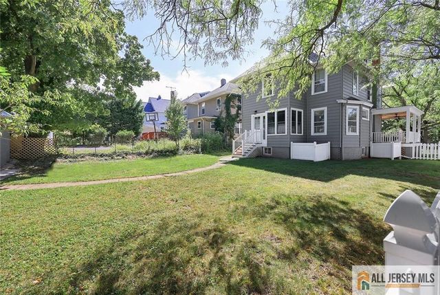 101 S 4th Avenue, Highland Park, NJ 08904