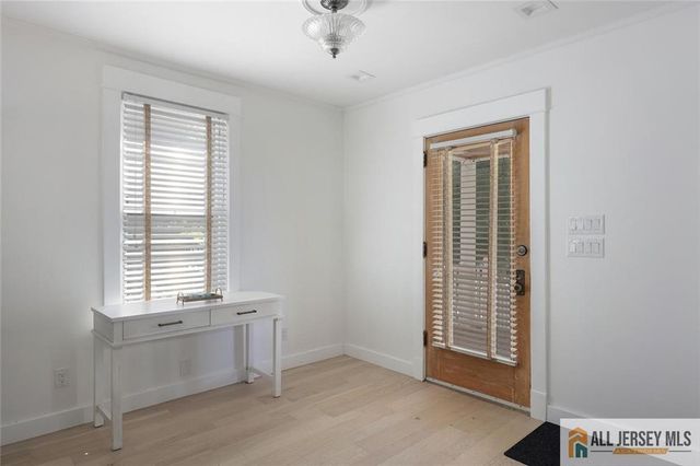 101 S 4th Avenue, Highland Park, NJ 08904