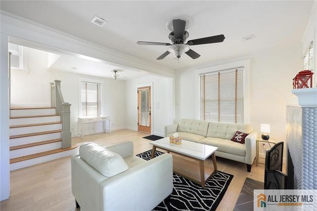 101 S 4th Avenue, Highland Park, NJ 08904