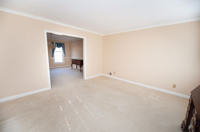 125 Williamsburg Drive, Spartanburg, SC 29302