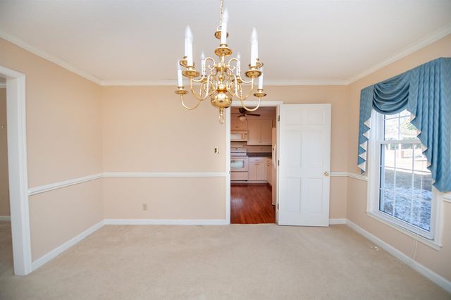 125 Williamsburg Drive, Spartanburg, SC 29302