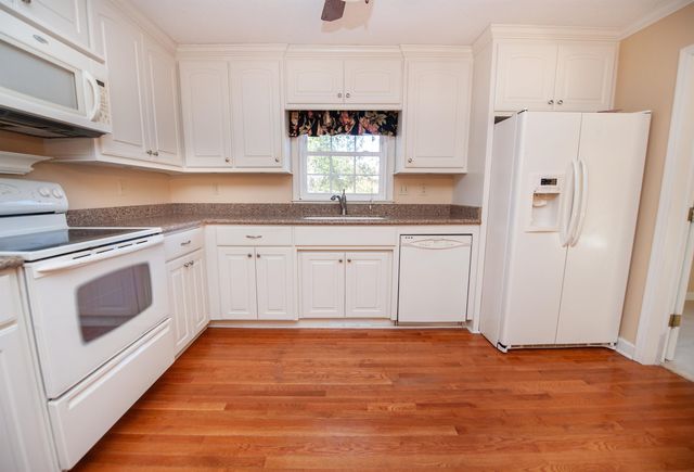 125 Williamsburg Drive, Spartanburg, SC 29302