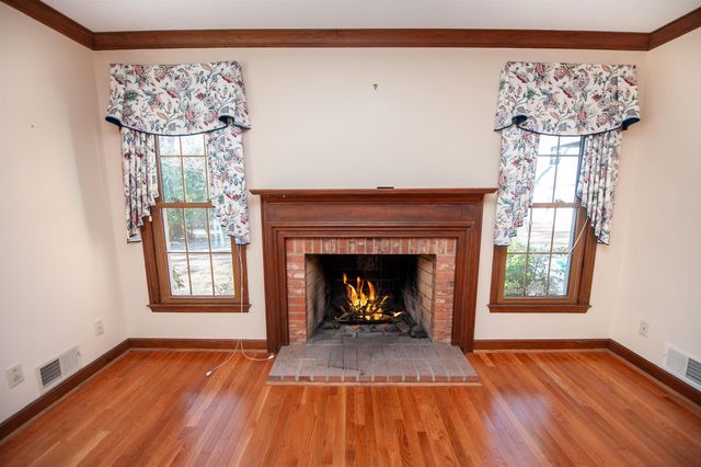 125 Williamsburg Drive, Spartanburg, SC 29302