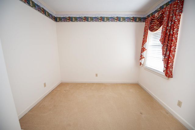 125 Williamsburg Drive, Spartanburg, SC 29302