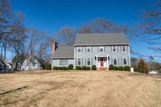 125 Williamsburg Drive, Spartanburg, SC 29302