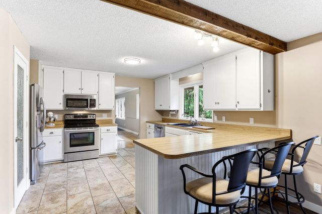 17152 Gage Way, Lakeville, MN 55024