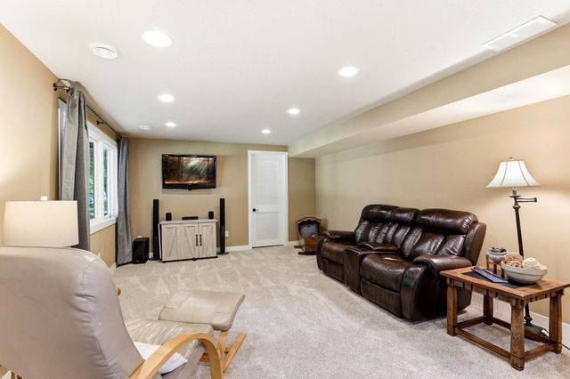 17152 Gage Way, Lakeville, MN 55024