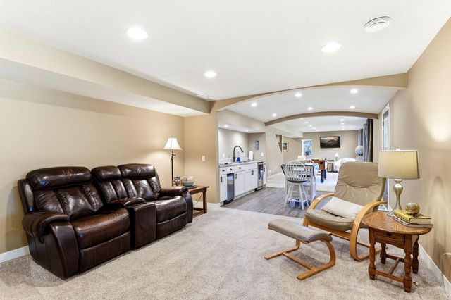 17152 Gage Way, Lakeville, MN 55024