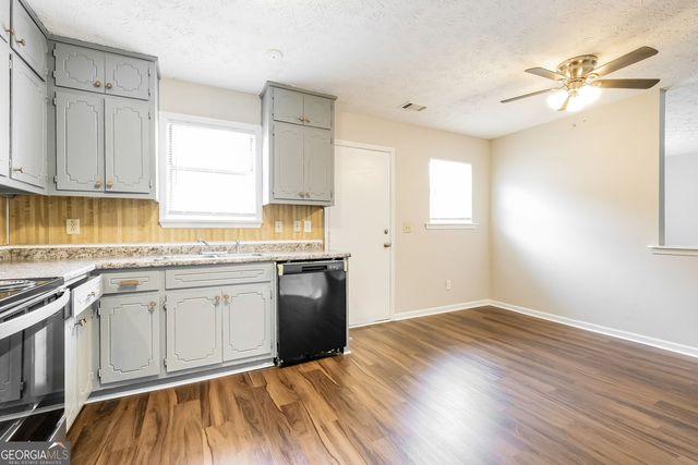 6368 Steepleridge Court, Riverdale, GA 30296