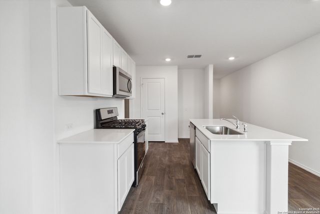 12523 Desert Fox, Converse, TX 78109